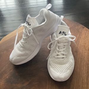 Sz 9.5 bright white APL techloom